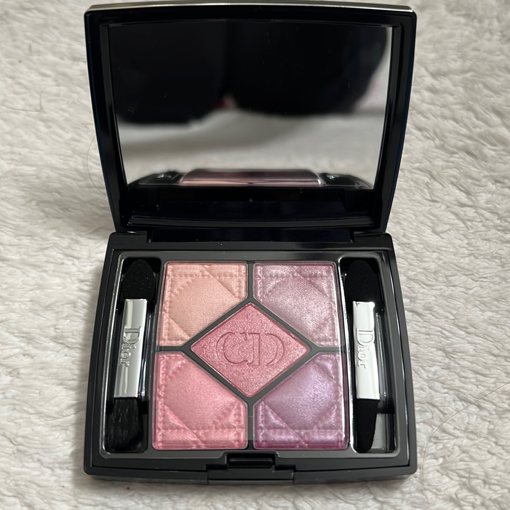 Dior eyeshadow